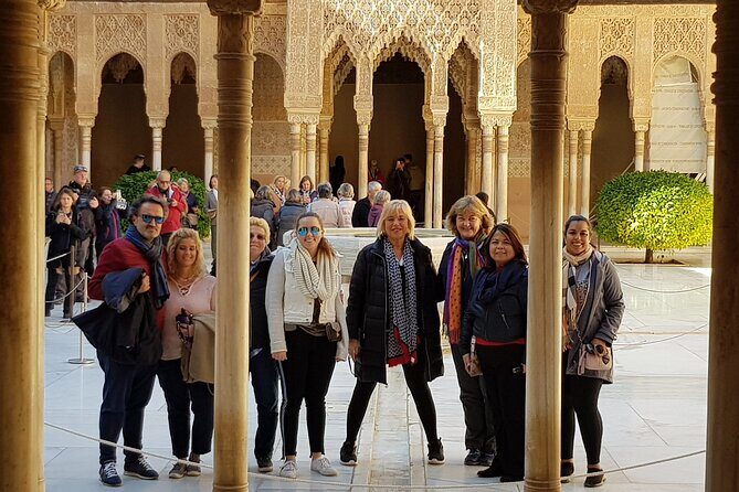 Alhambra private tour with tickets - Key Points