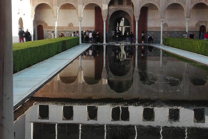 Alhambra private tour (without tickets) total/group Max 15 people - Why This Tour Stands Out