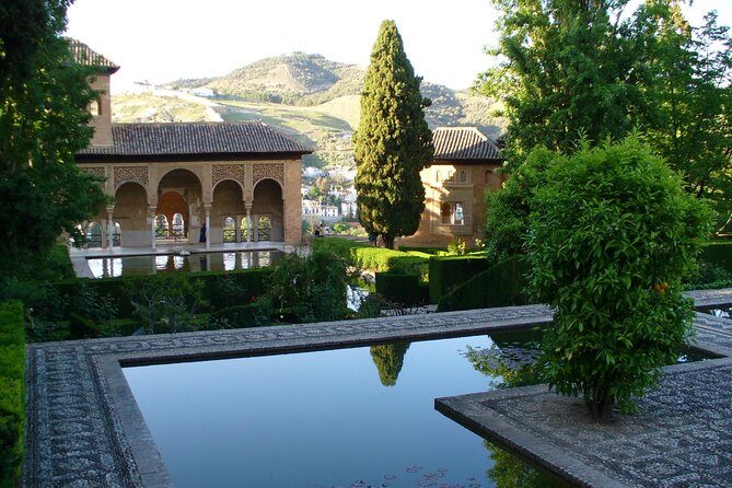 Alhambra Skip-the-Line Guided Tour - FAQ