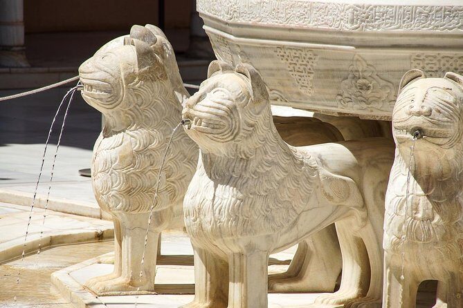 Alhambra Tour & ticket: Nasrid Palaces, Alcazaba & Generalife - Who Will Love This Tour?