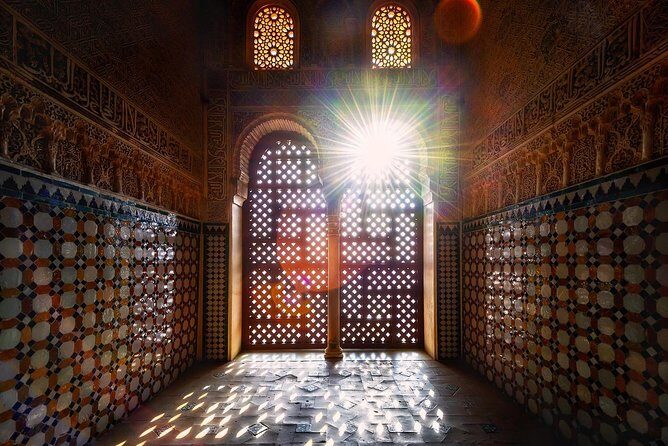 Alhambra Tour & ticket: Nasrid Palaces, Alcazaba & Generalife - FAQ