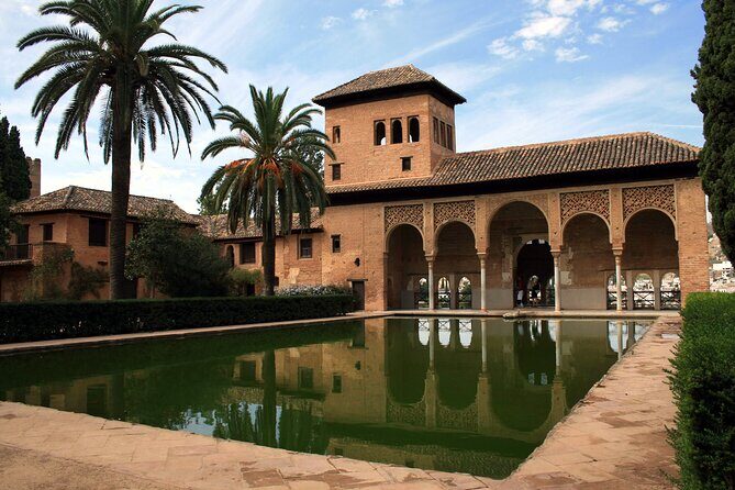 Alhambra Tour with Nasrid Palaces from Jaen - Who Should Book This Tour?