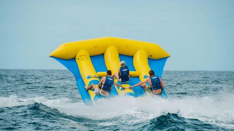 Alicante: Banana ride, Crazy Sofa y Flyfish - Key Points