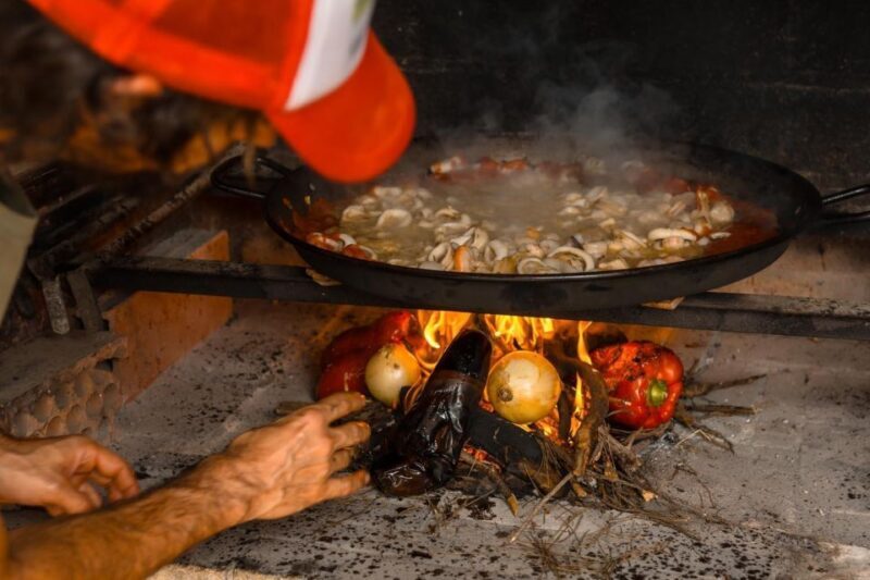Alicante: Food Walking Tour with Wine Tasting and Tapas - Key Points