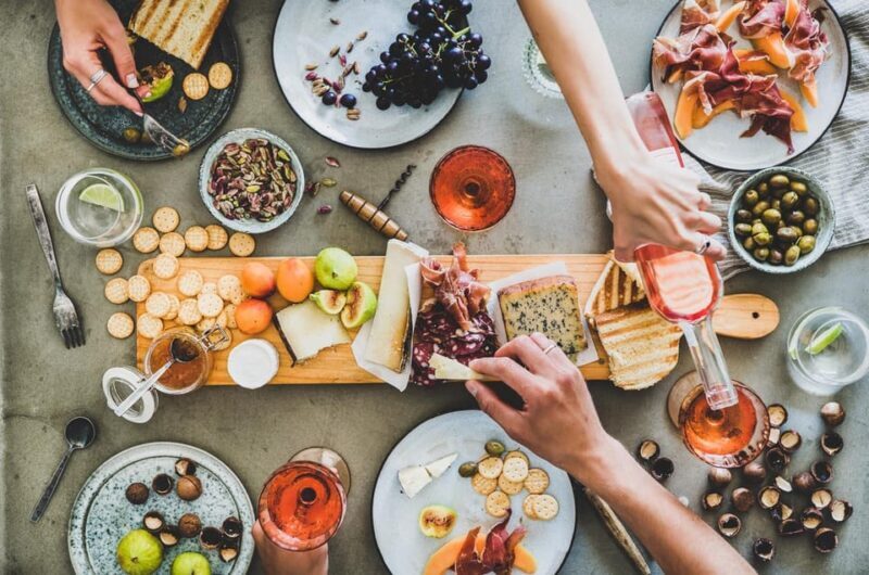 Alicante: Food Walking Tour with Wine Tasting and Tapas - Authenticity and Value: What Travelers Say