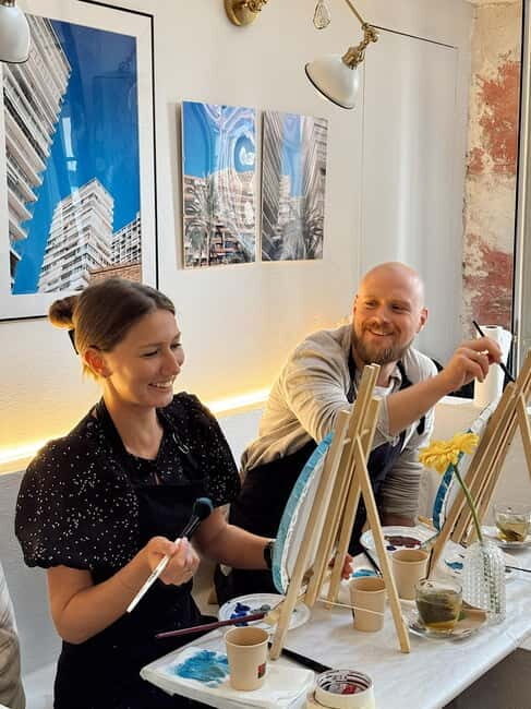 Alicante: Private Art Experience for Couples  Paint & Sip - An In-Depth Look at the Private Art Experience in Alicante