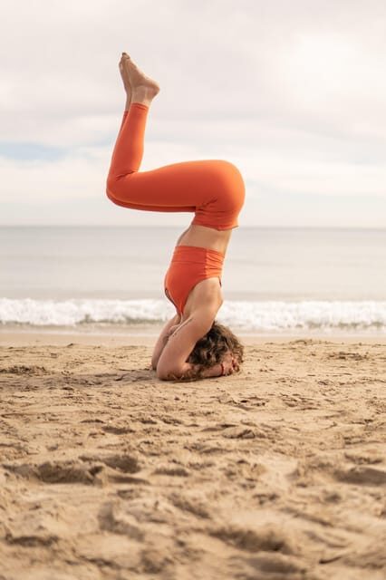 ALICANTE: Sunrise Yoga class on the beach & breakfast - Who Should Consider This Experience?