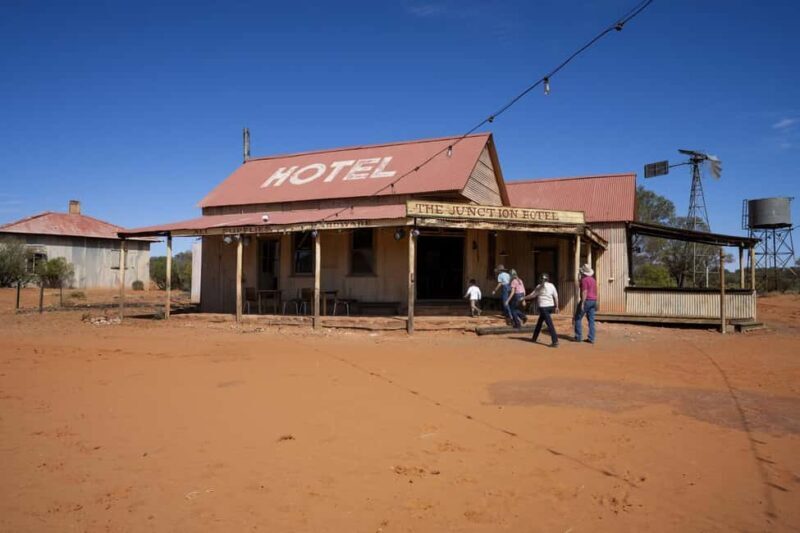 Alice Springs: Red Centre Journey Tour with Morning Tea - Key Points