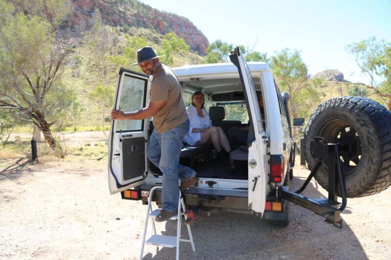 Alice Springs: Simpsons Gap Sunset Watercolor Painting Class - The Itinerary: From Pickup to Sunset