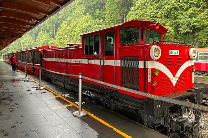 Alishan, Sun Moon Lake, Taichung Three Days Tour from Taipei - Key Points