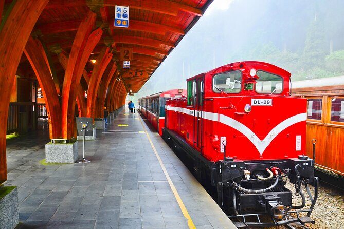 Alishan Taiwan 2 Day Private Tour from Taipei - Key Points