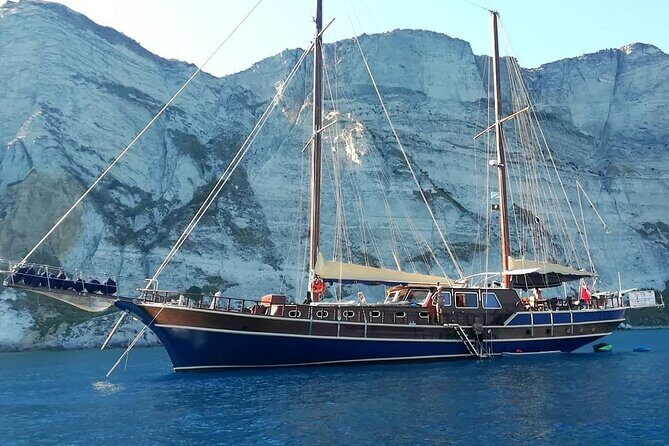 All Day Cruise -3 Islands to Agistri,Moni, Aegina with lunch and drinks included - FAQs