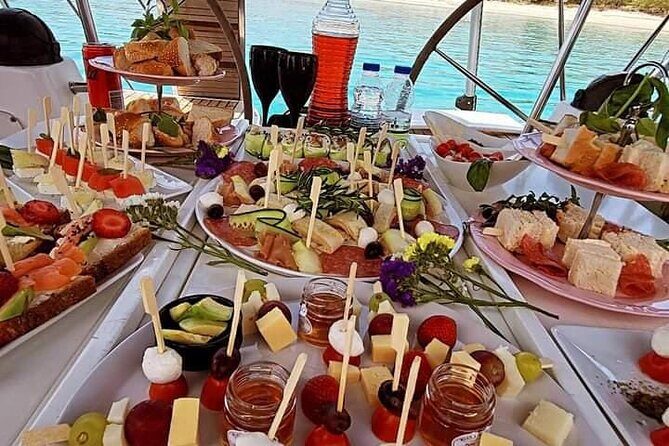 All incl. Rhenia & Sunset at Little Venice, hotel/cruise pickup - Duration and Group Size