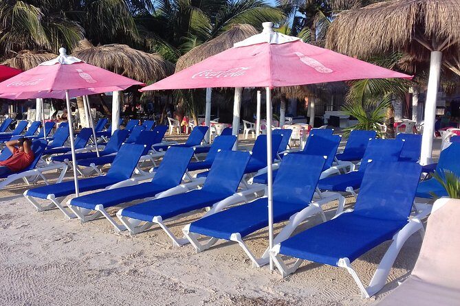 All-inclusive beach day in LOS ARRECIFES REST. / open bar - massage and lunch .. - Authentic Experiences and Honest Feedback