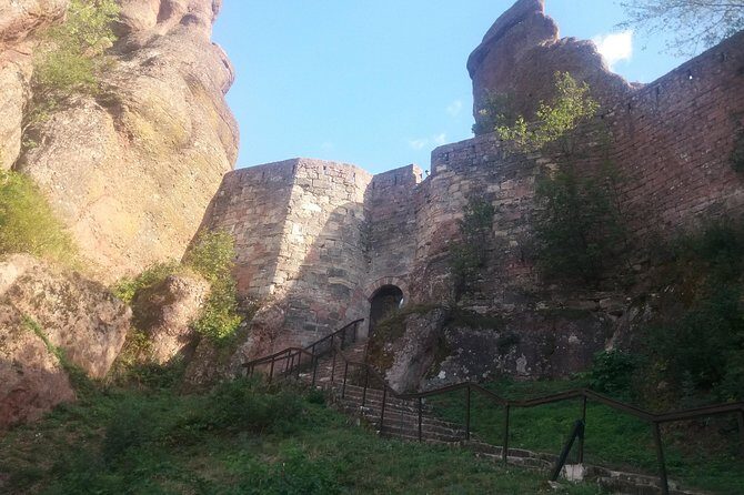 All inclusive Belogradchik fort and Venetsa cave day tour - Key Points