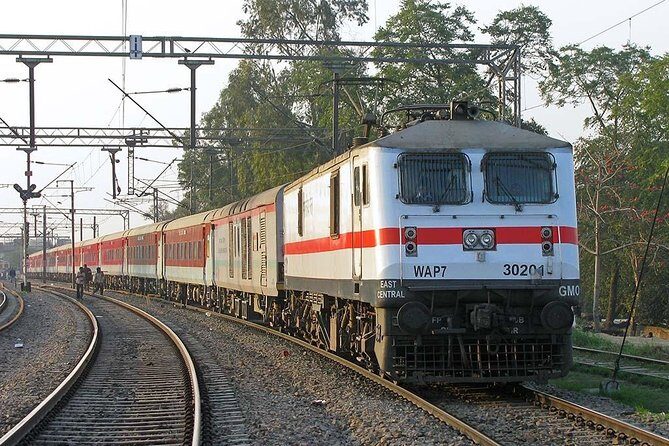 All Inclusive Day Trip to Taj Mahal from Delhi by Express Train - Practical Considerations and Who Should Book