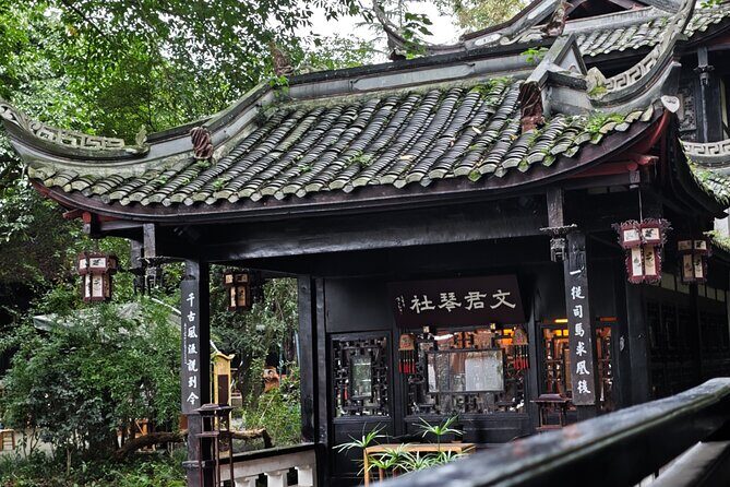 All Inclusive Private Day Tour of Chengdu Old Streets including City Top Attractions - A Deep Dive into Chengdu’s Historic Streets and Attractions