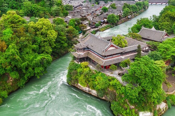 All-Inclusive Private Dujiangyan & Mount Qingcheng Day Tour - Exploring Dujiangyan and Mount Qingcheng: A Day of Heritage and Serenity