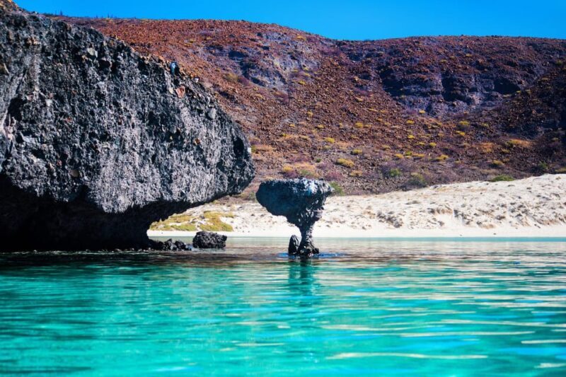All-inclusive Snorkel in Balandras Hidden beaches, La Paz - Boarding the Catamaran & Balandra Beach
