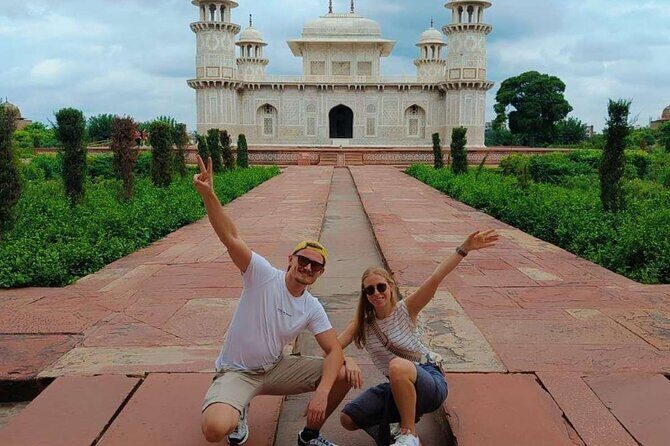 All Inclusive Taj Mahal, Agra Fort, Baby Taj Car with Tour Guide - Exploring the Itinerary: What You Can Expect