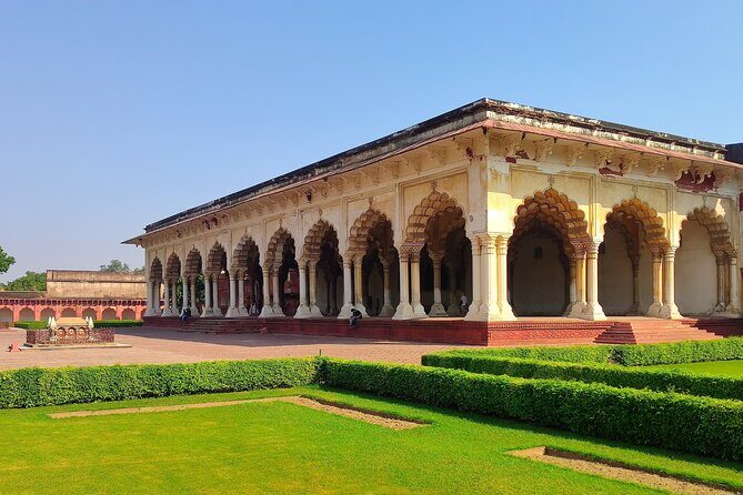 All-Inclusive Taj Mahal Tour by Gatimaan Express from Delhi - How the Tour Works: A Step-by-Step Breakdown