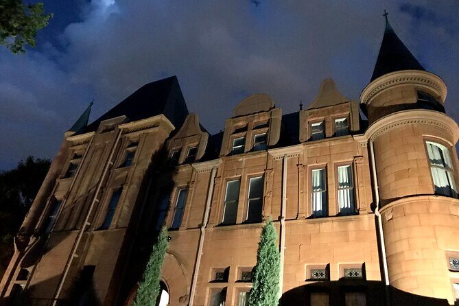 All-Inclusive Twilight Ghost Tour with a Boozy Twist - Who Would Love This Tour?