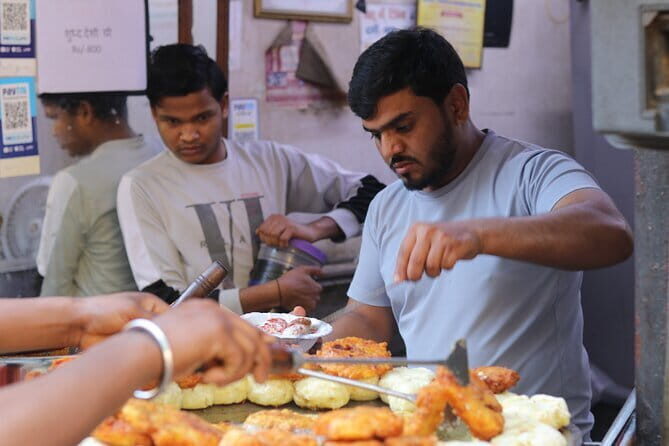 All inclusive Vegetarian Jaipur Food and Heritage Tour - A Deep Dive into Jaipur’s Vegetarian and Heritage Food Tour