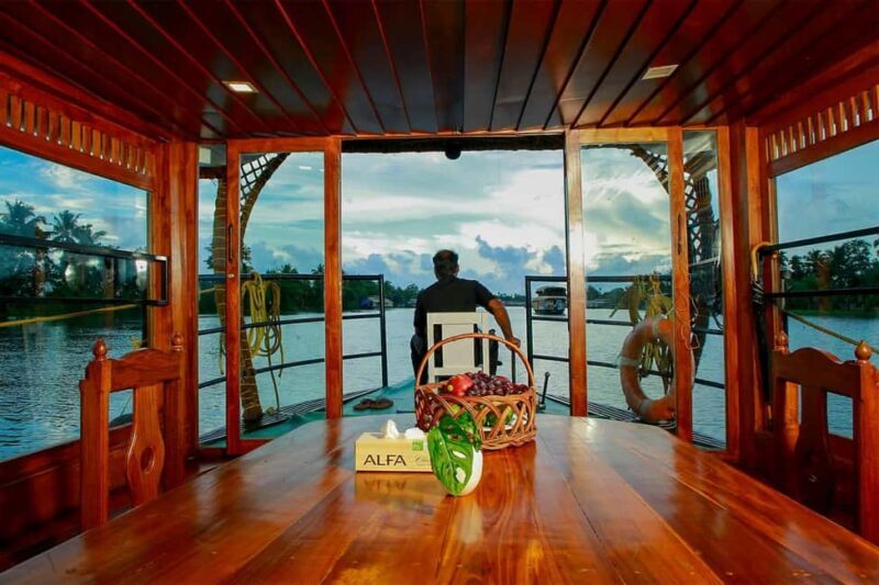 Alleppey: Sunrise Houseboat Cruise with Breakfast - Setting the Scene: What the Tour Involves