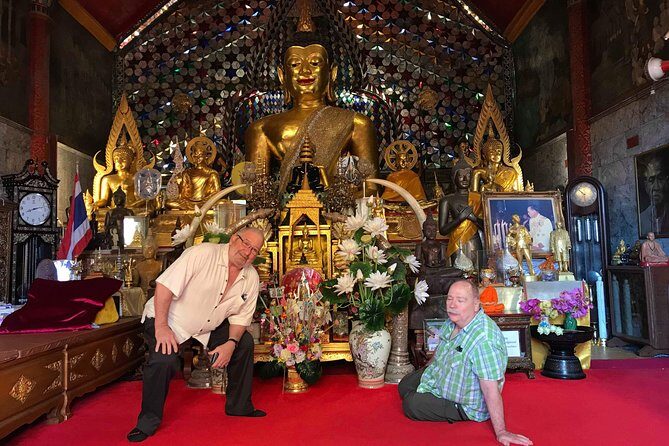 Alms and Wat Phra That Doi Suthep Private Chiang Mai Tour - Who Should Consider This Tour?