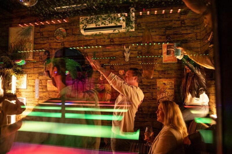 Aloha Amsterdam: Private Karaoke Booth with 20.000 Songs - FAQ