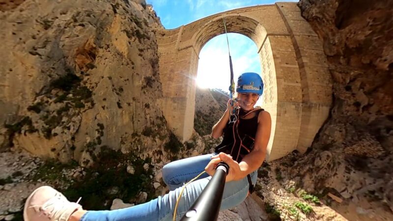 Altea: Bungee jumping in "El Mascarat" canyon - Key Points
