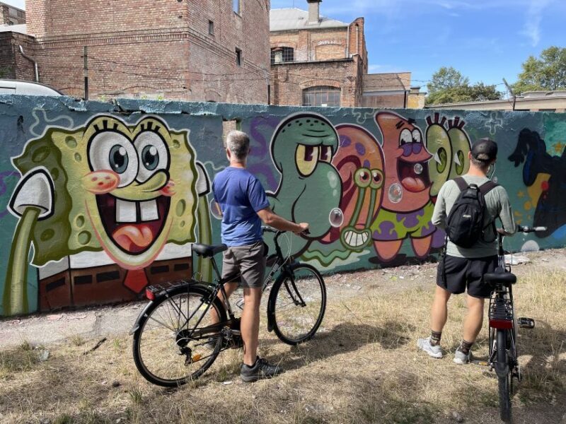 Alternative Bike tour: Graffiti Wall and Peace - Key Points