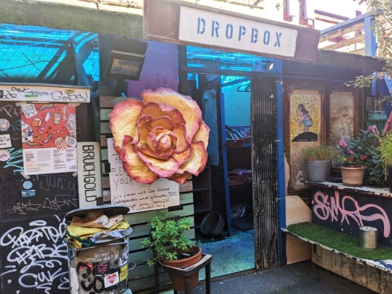 Alternative Hamburg / Street Art Private Tour - Unique Locations: Bunkers and Gardens