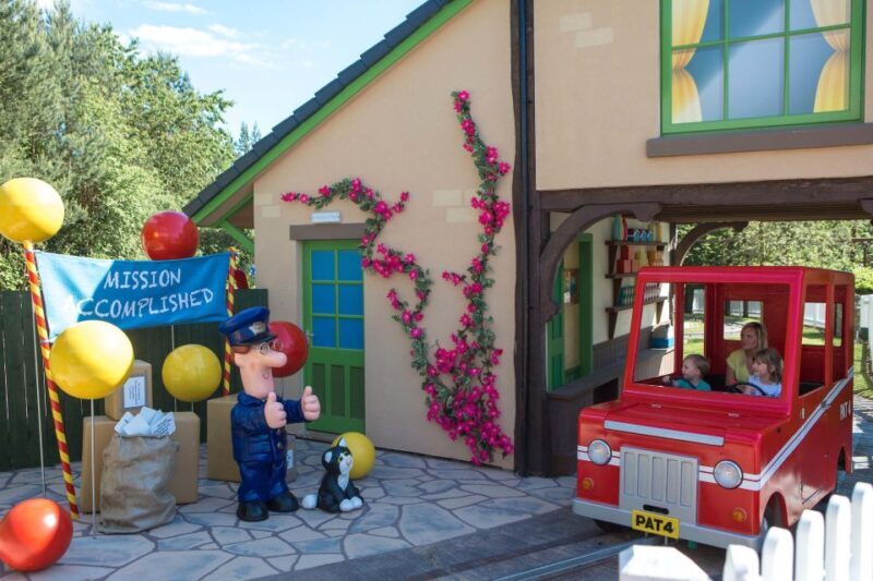 Alton Towers Resort: Entrance Ticket - Navigating the Park: Tips for a Smooth Day