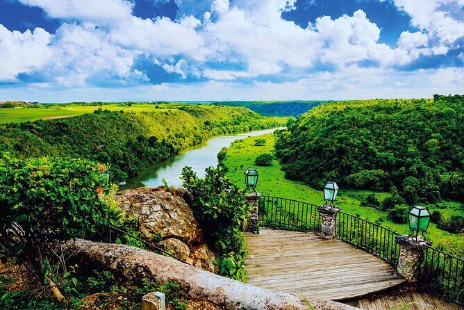 Altos de Chavón and cave of wonders from Bavaro Punta Cana - Why This Tour Works Well for Travelers