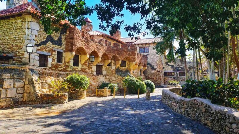 Altos de Chavón + Cueva de las Maravillas excursion from Bavaro/Punta Cana - FAQ