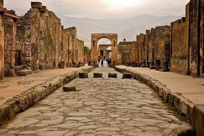 Amalfi Coast to Rome with stop at Pompeii or Vice Versa - The Sum Up
