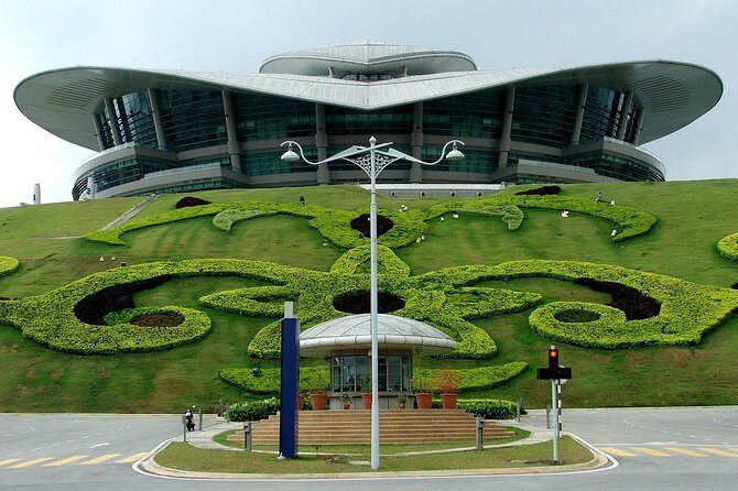 Amazing 8 Attractions Half-Day Putrajaya City Tour - FAQs