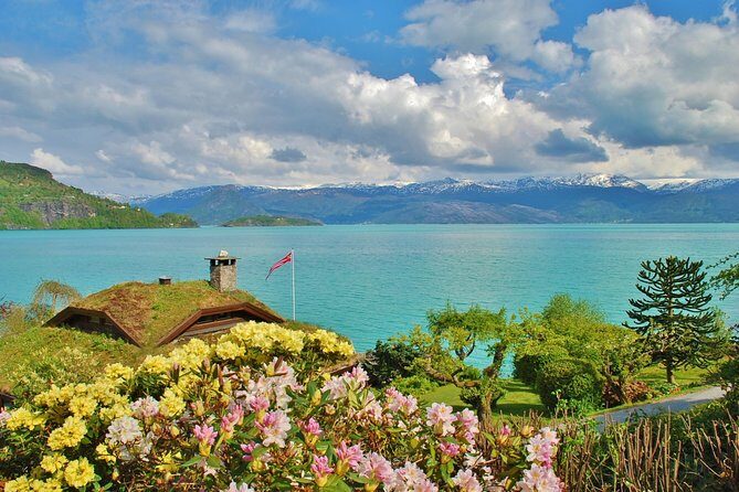 AMAZING HARDANGER FJORD: Private guided round trip from Bergen, 10 hours - Discovering the Majesty of Norway on the Hardanger Fjord Tour
