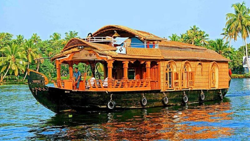 Amazing Munnar Alleppey Tour 4D/3N - The Step Into Kerala’s Natural Beauty