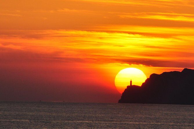 Amazing Sunset Tour around Capri coast and grottoes with Aperitif - Discover the Magic of Capri’s Coast on a Sunset Boat Tour