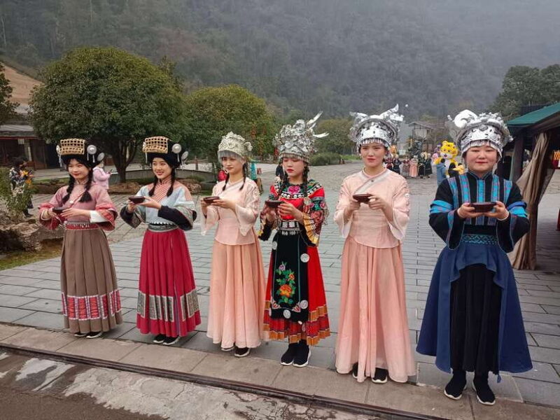 Amazing Zhangjiajie Day Tour With Tujia Ethnic Village - Key Points