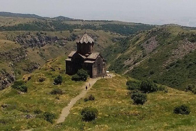 Amberd (Saghmosavank,Armenian alphbet monument) - In-Depth Review of the Amberd and Saghmosavank Tour