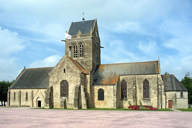 American 101st & 82nd Paratroopers in Normandy battlefield tour - A Comprehensive Look at the Normandy Battlefield Tour