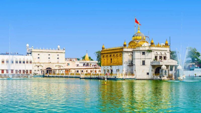 Amritsar: Golden Temple & Delhi Wonders 2-Day Cultural Trip - Day 2: From Spirituality to Local Life