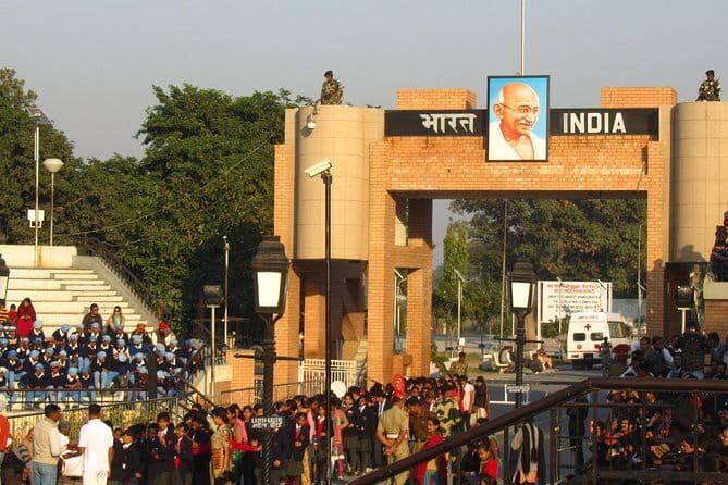 Amritsar: Golden Temple, Jallianwala Bagh & Wagah Border Tour - Authenticity and Value