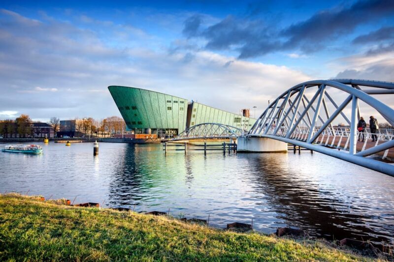 Amsterdam: 1-Hour Canal Cruise & NEMO Science Museum - Key Points