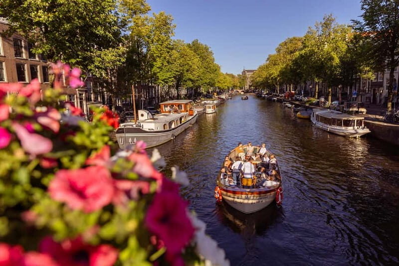 Amsterdam: 2-Hour Luxury Canal Cruise with Snacks & Drinks - The Experience in Detail