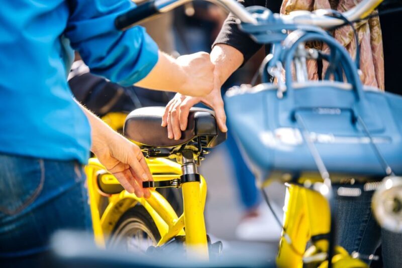 Amsterdam: 3h E-Bike Tour with break - FAQs