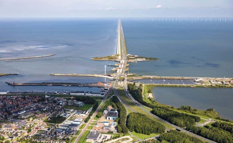 Amsterdam: Afsluitdijk and Wadden Center Museum Private Tour - A Deep Dive into the Experience